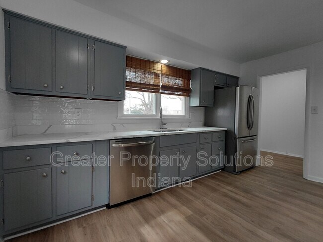 Foto del edificio - 7705 Whitcomb St