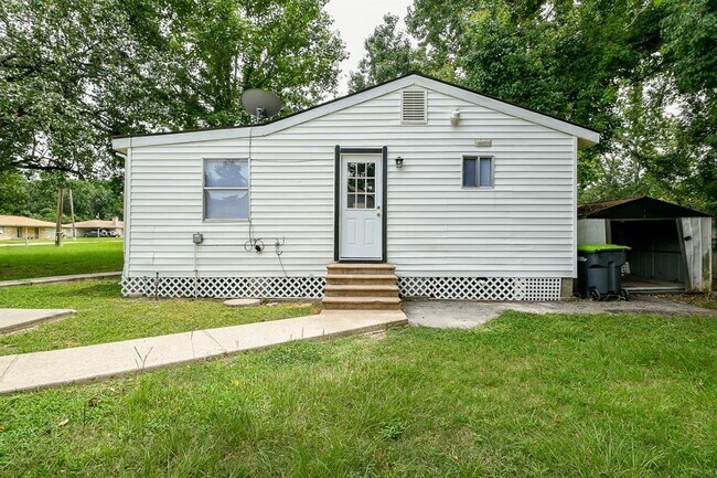 Building Photo - 24204 Linda Ln