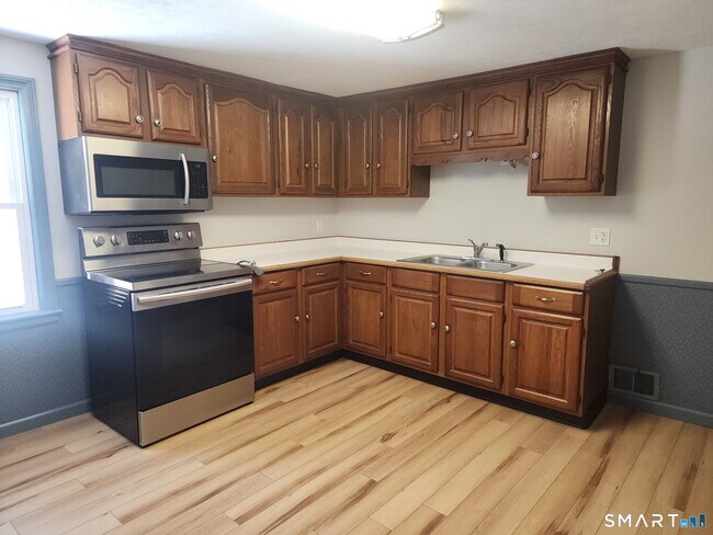 Foto del edificio - 81 Middlefield St