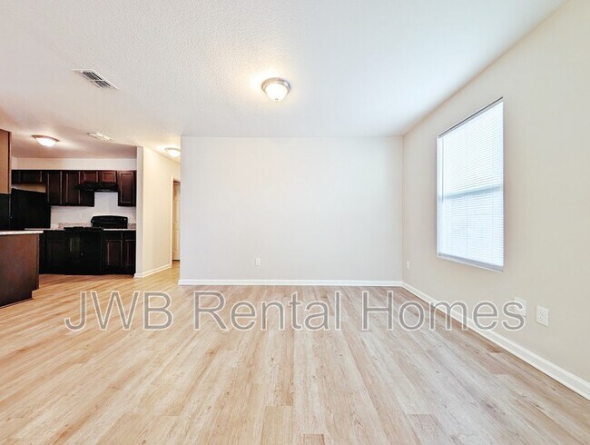 Building Photo - 134 W 43rd St