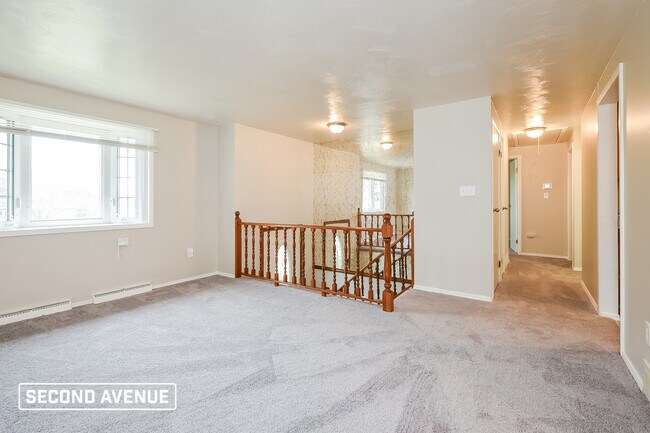 Building Photo - 16 Cree Dr