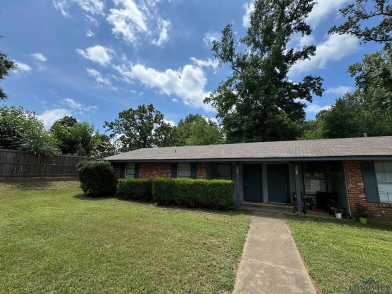 Primary Photo - 603 Circle Drive