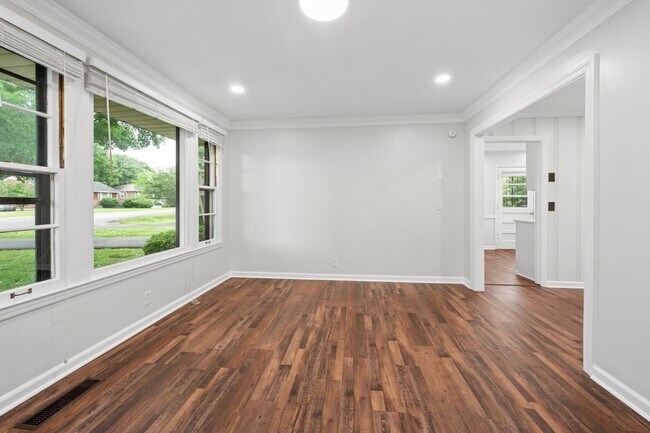 Foto del edificio - 3522 Hewlett Dr