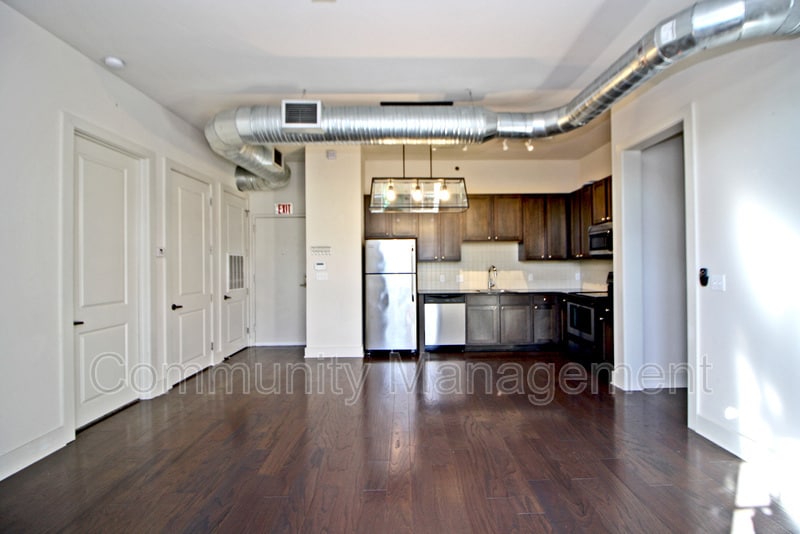 Photo - 333 E Boyd Dr