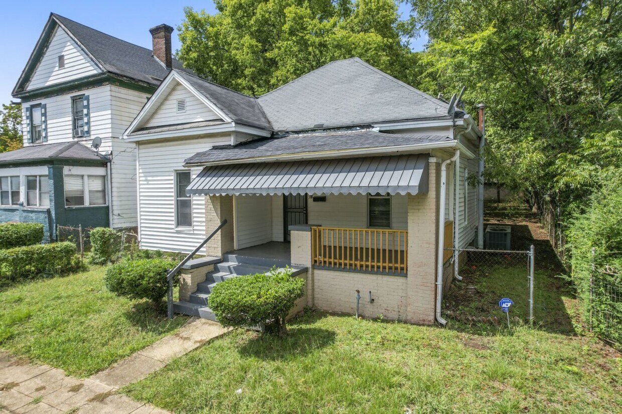 Primary Photo - 2318 Ave H