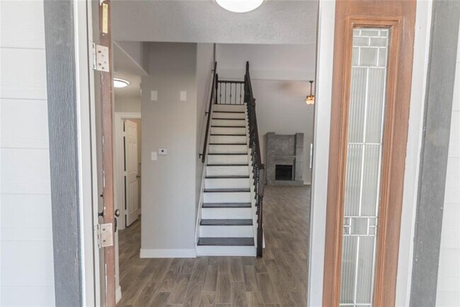 Building Photo - 12850 Ashford Creek Dr
