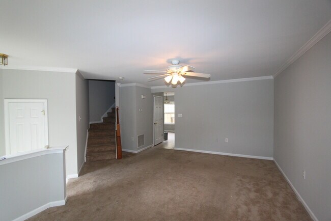 Foto del edificio - Charles Town Townhome