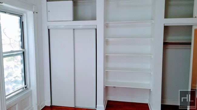 Foto del edificio - Spacious 1 Bed/ 1 Bath In Bedford-Stuyvesant.