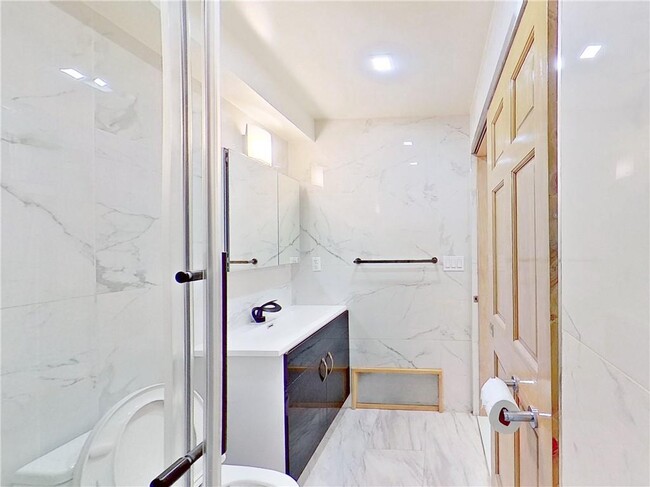 Foto del edificio - 1349 85th St