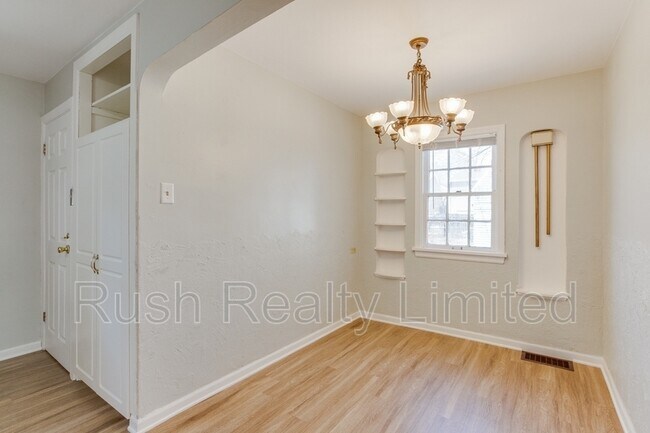 Foto del edificio - 3703 S Sherman St