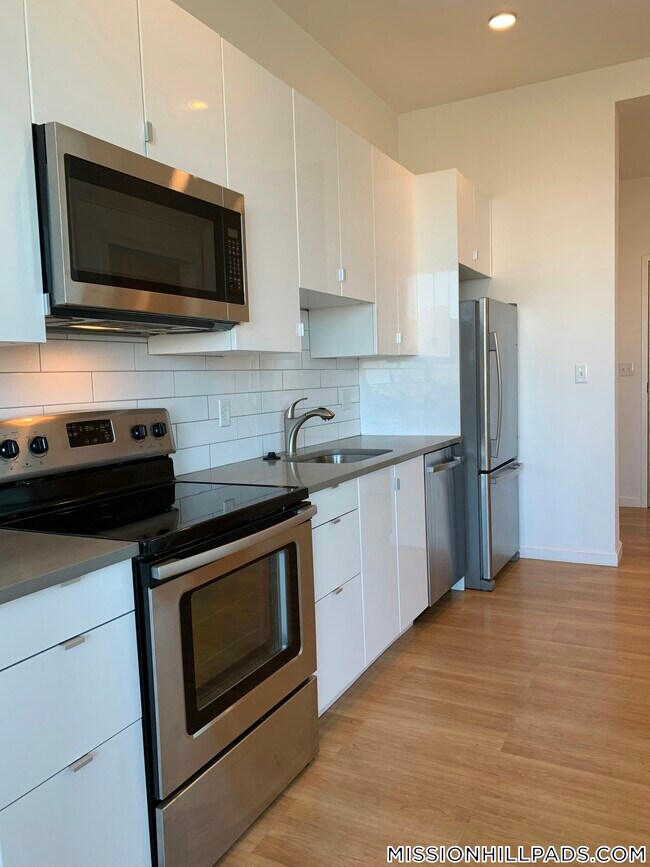 Foto del edificio - 70 Parker Hill Ave