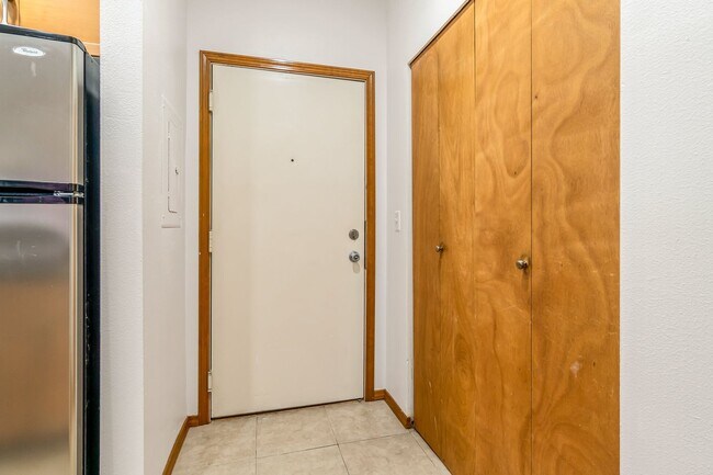 Foto del edificio - 1 Bedroom Apartment Next To Cal Anderson P...