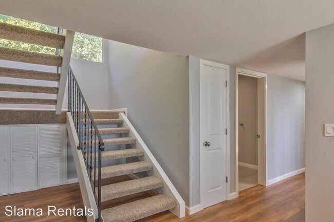 Building Photo - 4 br, 2.5 bath House - 13549 Paseo Terrano