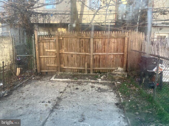 Foto del edificio - 1930 E Atlantic St