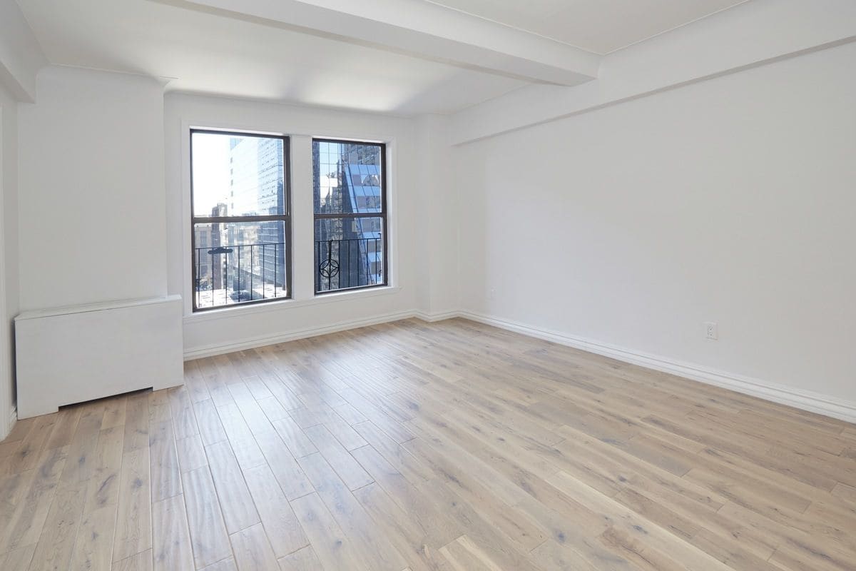 Primary Photo - 435 W 34th St