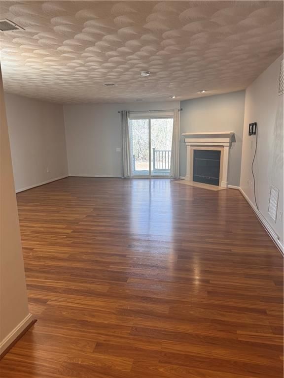 Foto del edificio - 92 Trellis Dr