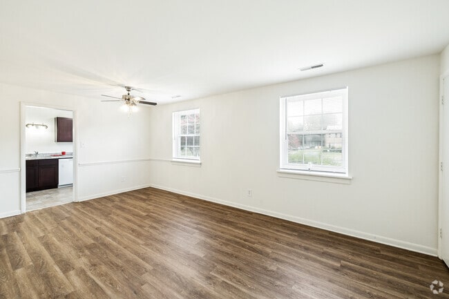 White Oak - 2BR, 1BA - 874SF - Living Room - Morningside Apartments