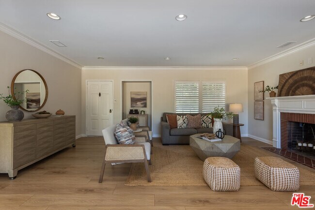 Building Photo - 3544 Gardenia Ave