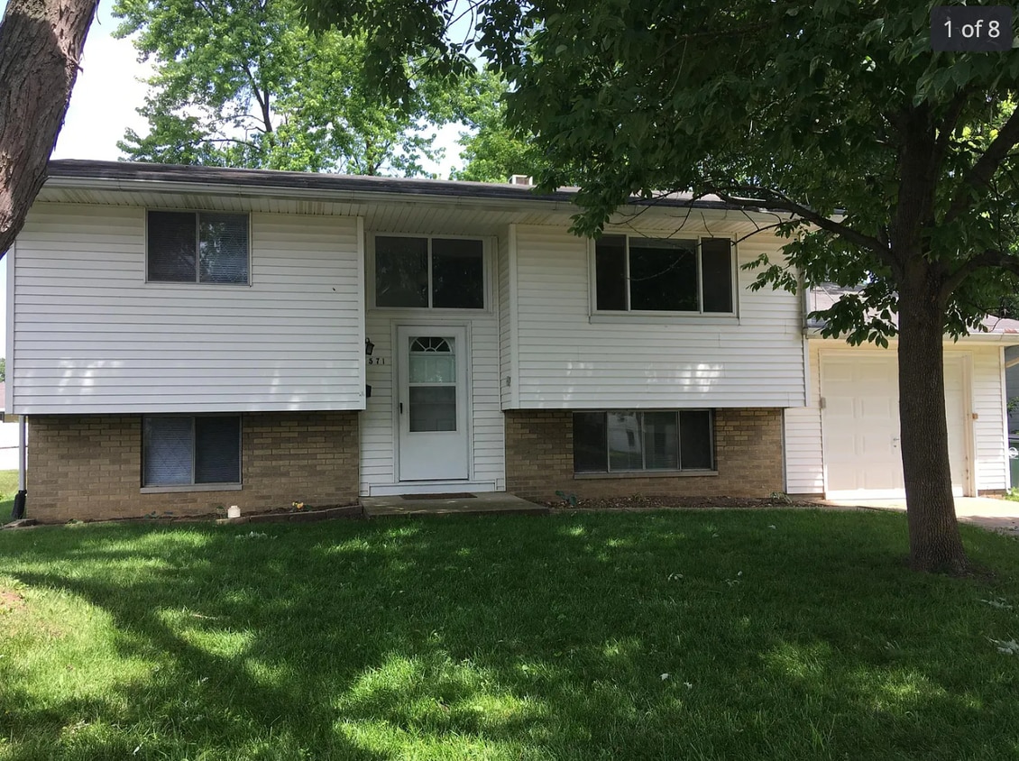 571 Maplecrest Dr, Troy, OH 45373 House Rental in Troy, OH