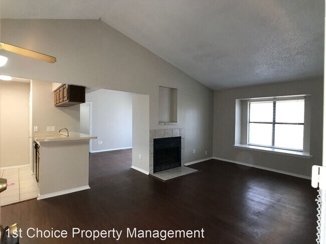 Building Photo - 1 br, 1 bath House - 833 W. Harwood Rd #C