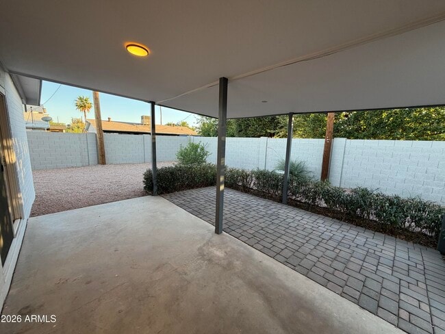 Building Photo - 5420 N Granite Reef Rd