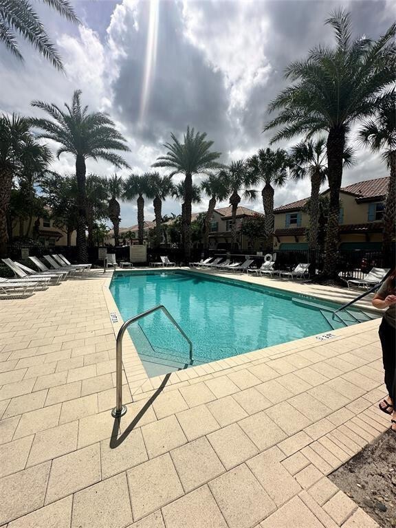 Foto del edificio - 2911 Cascada Isle Way