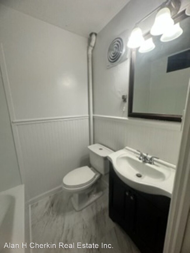 Building Photo - 2 br, 1 bath House - 341 East Marion Street