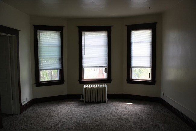 Foto del edificio - 1240 Emerald Ave