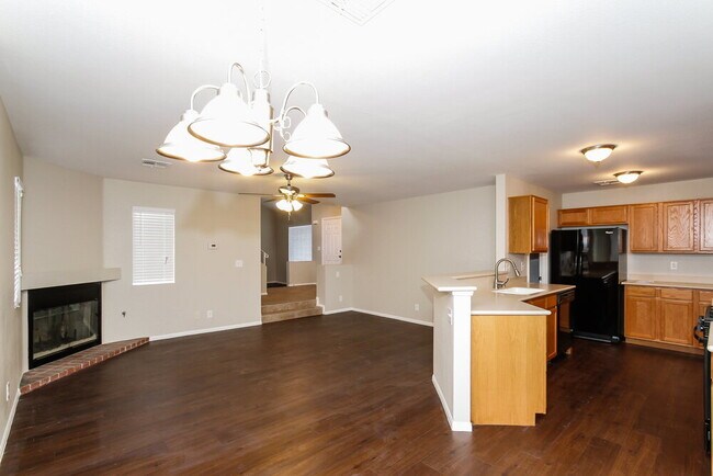 Building Photo - 102 Montclair Dr