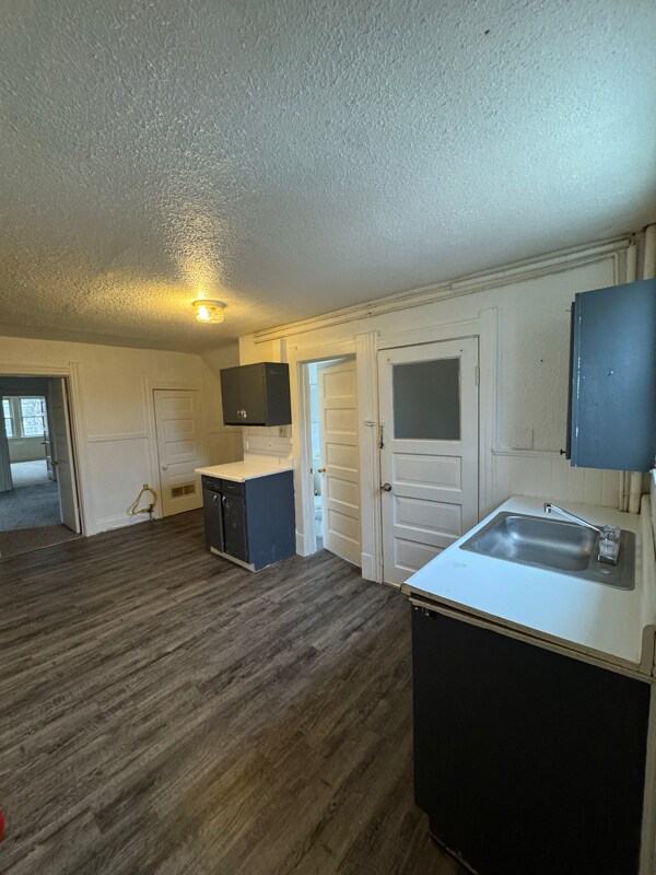 Building Photo - 240 Dexter St