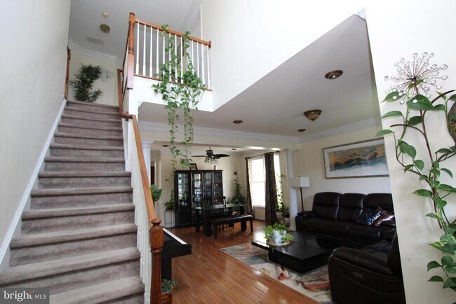 Building Photo - 26 Esterbrook Dr