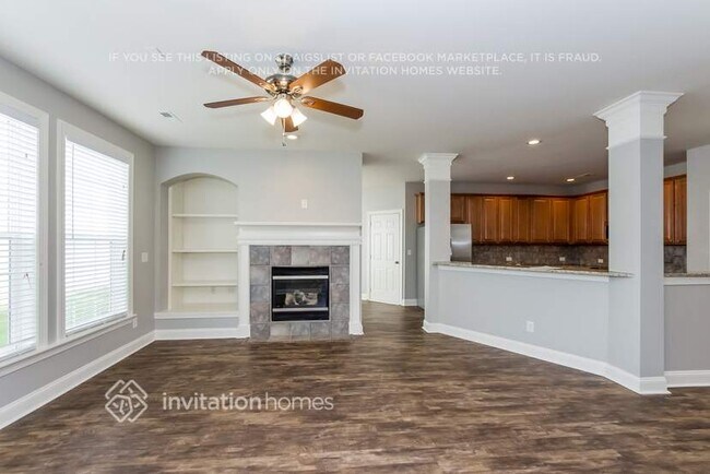 Foto del edificio - 3016 Ivy Brook Pl
