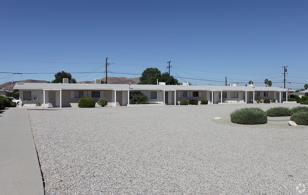 Building Photo - 27191-27249 Sun City Blvd