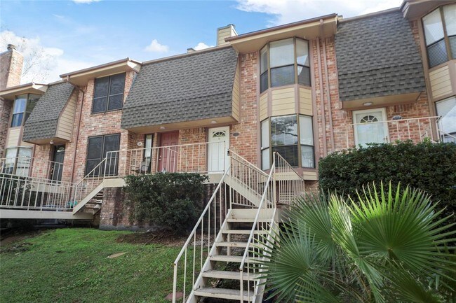 Building Photo - 2219 Place Rebecca Ln