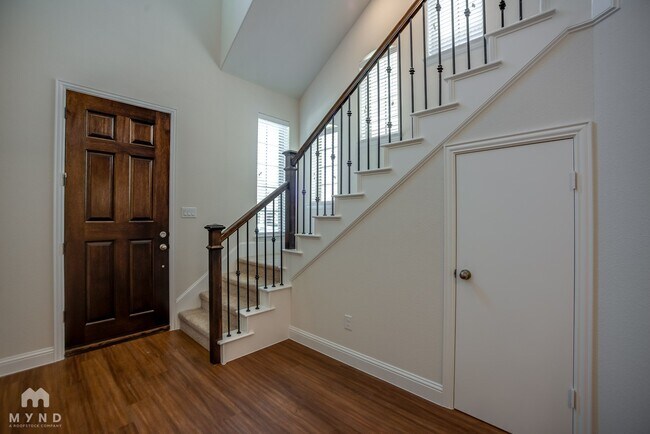 Foto del edificio - 3317 Damsel Sauvage Ln