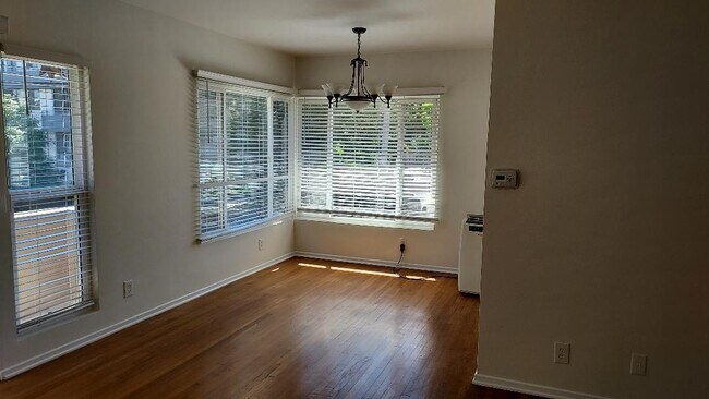 Foto del edificio - 863 S Bedford St