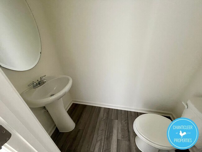 Foto del edificio - 329 Spaight Acrs Wy