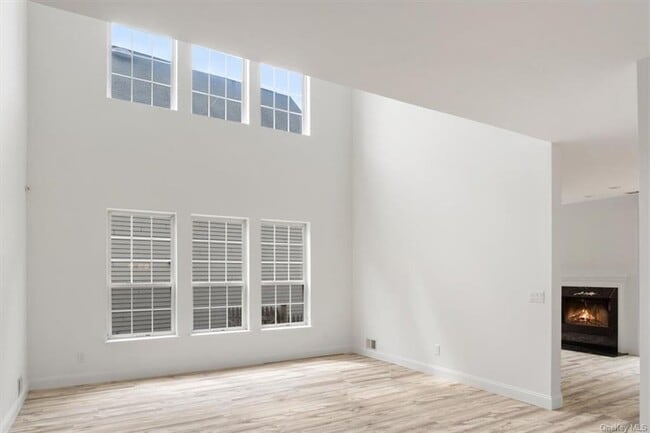 Building Photo - 132 Benefield Blvd
