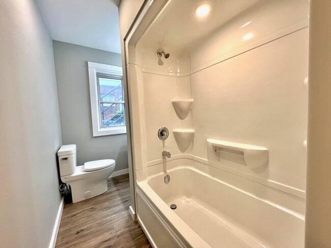 Building Photo - 1610 Goyeau St