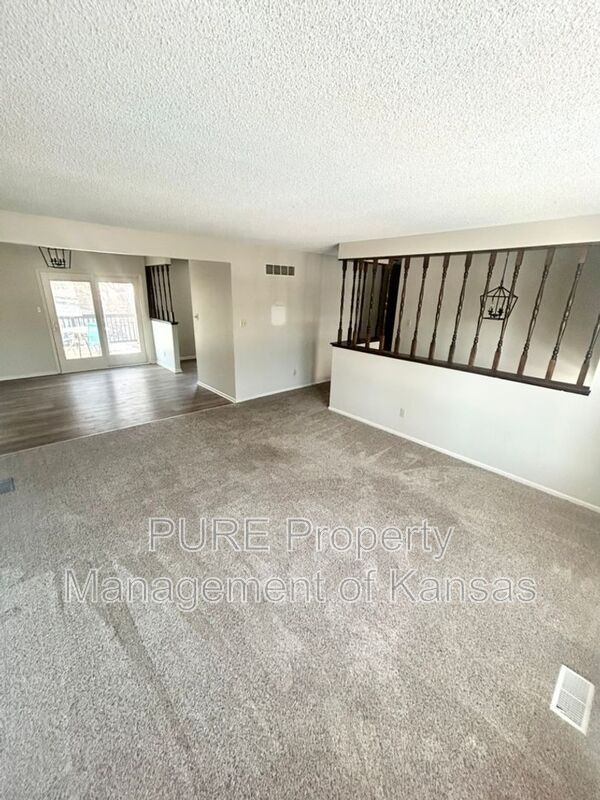 Foto del edificio - 2746 SE Lakeshore Blvd