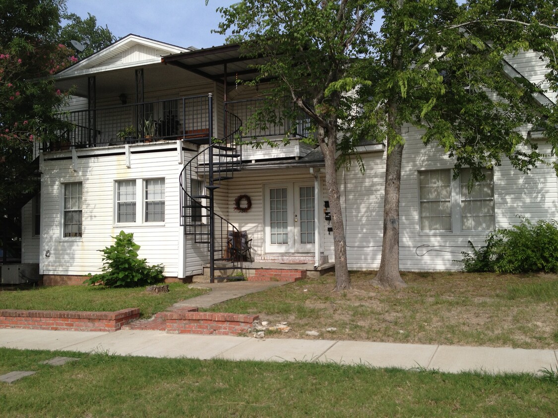 702 N 2nd St, Lufkin, TX 75901 - Townhome Rentals in Lufkin TX ...