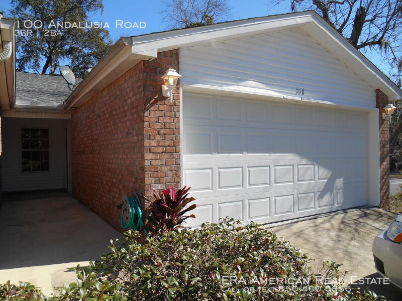 Close to Hurlburt Field AFB! Townhome Rentals in Mary Esther FL