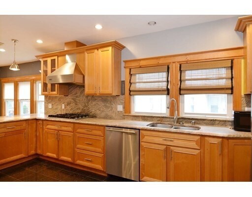 Foto del edificio - 248 Riverside Ave