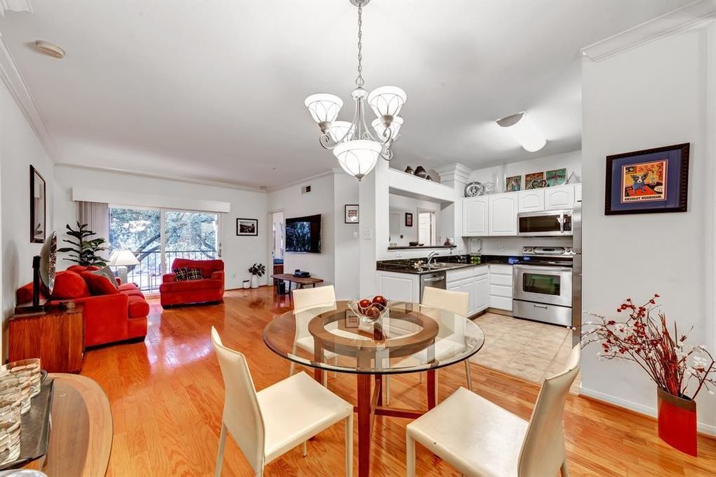 Primary Photo - Apartment for Rent