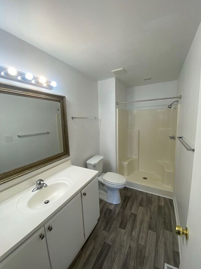 Building Photo - Enjoy coastal living at its finest!  "ASK ...