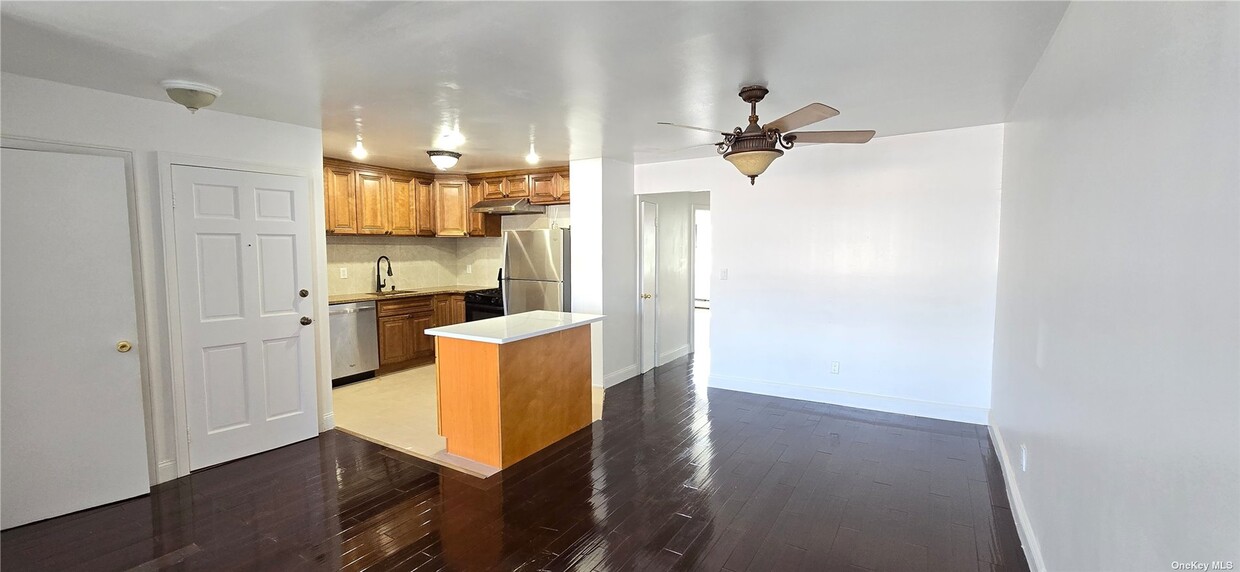 Foto principal - 144-30-144-26 26th Ave