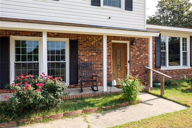 Building Photo - 1452 Gairloch Dr