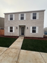 Building Photo - 12621 Caminos St