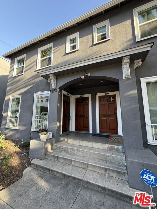 Primary Photo - 5530 Franklin Ave