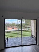 Building Photo - 5917 Vía Vermilya